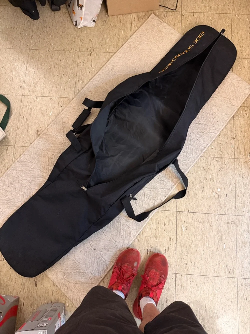 RIDE Black Snowboard Bag - Picture 2 of 4